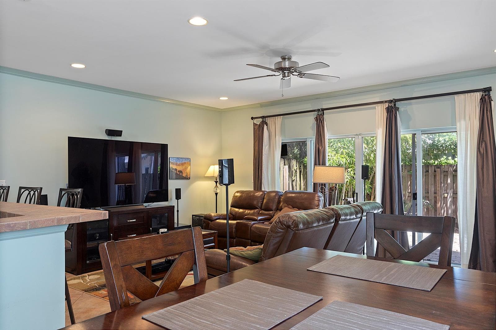 808 SW 4th Ave - - 334