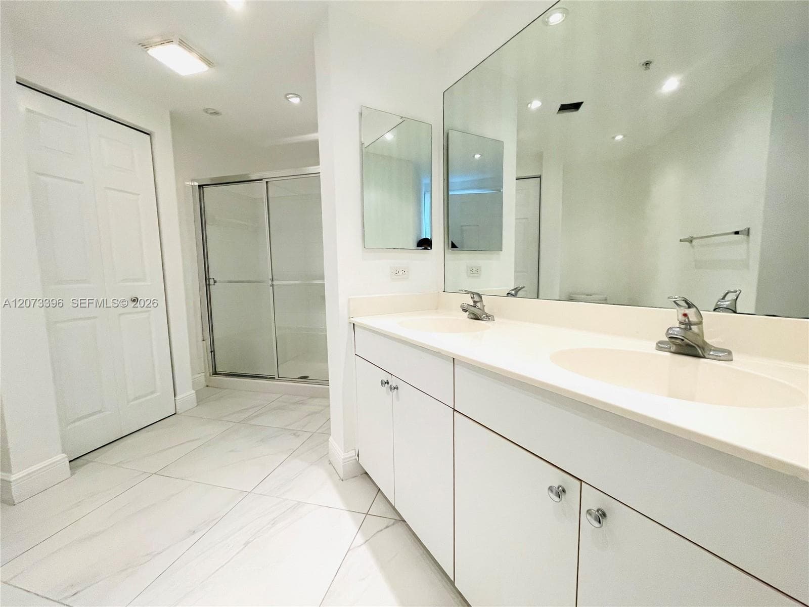 Porto Bellagio · #2902 in Sunny Isles Beach - Photo 11
