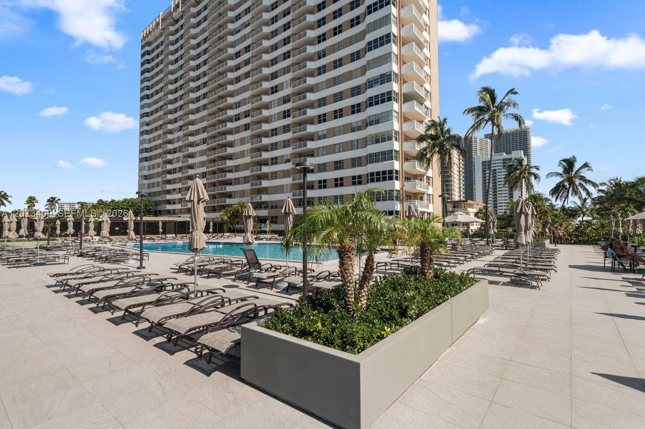HEMISPHERES BAY NORTH · #5E in Hallandale Beach - Photo 19