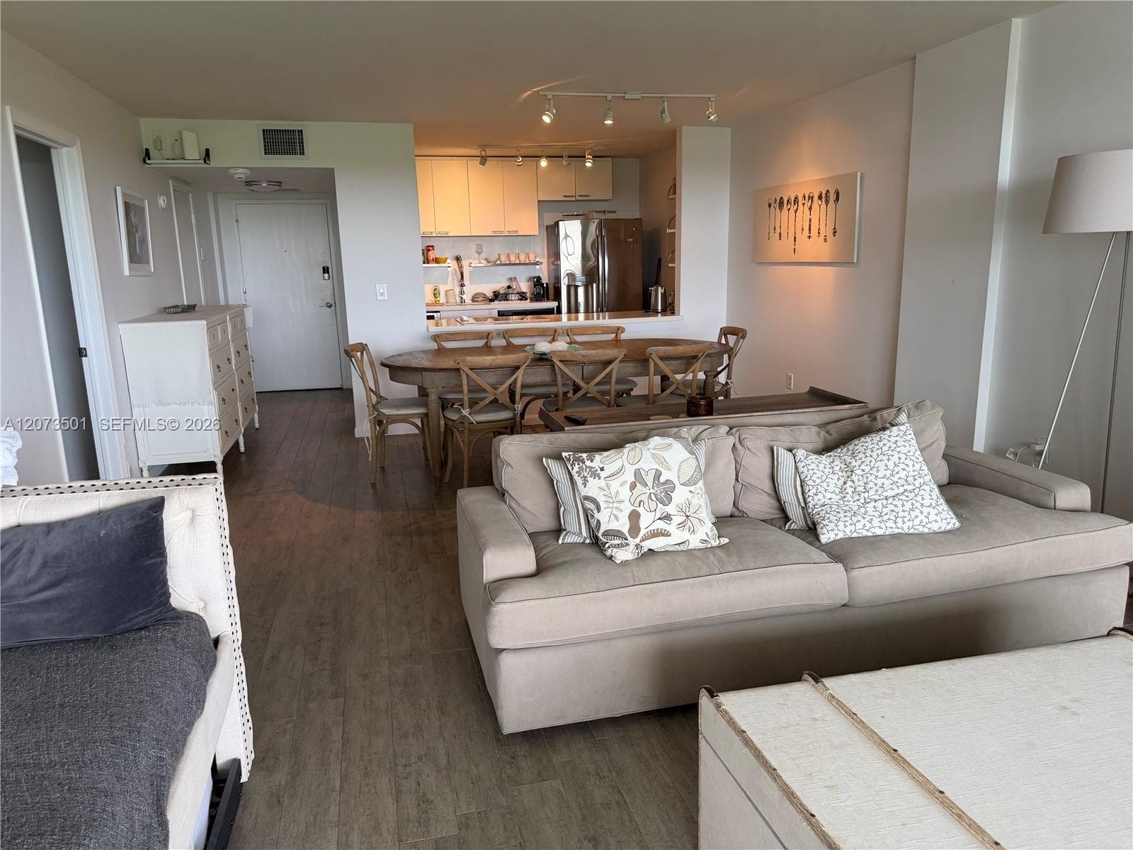 Commodore Club West · #906 in Key Biscayne - Photo 4