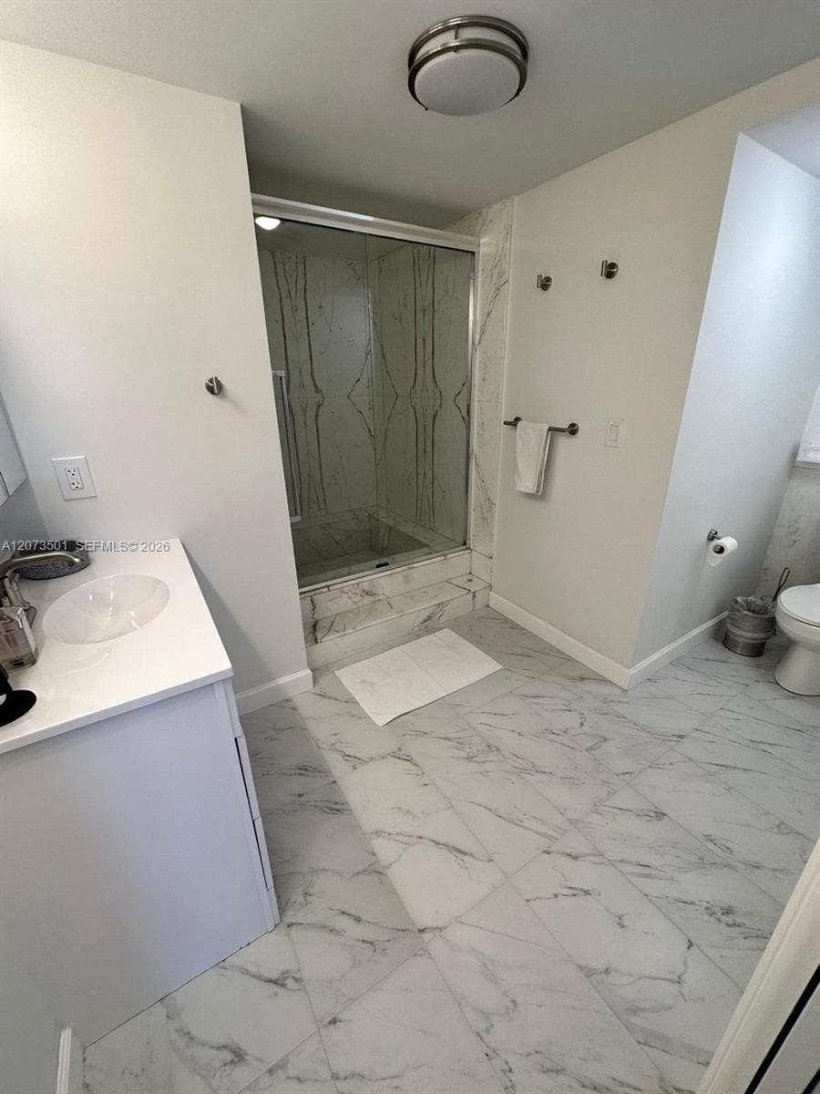 Commodore Club West · #906 in Key Biscayne - Photo 8