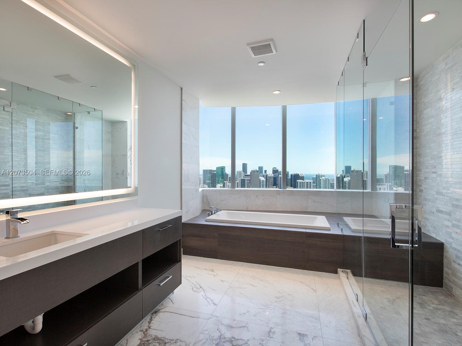 Paramount Miami Worldcenter · #PH5011 in Miami - Photo 26