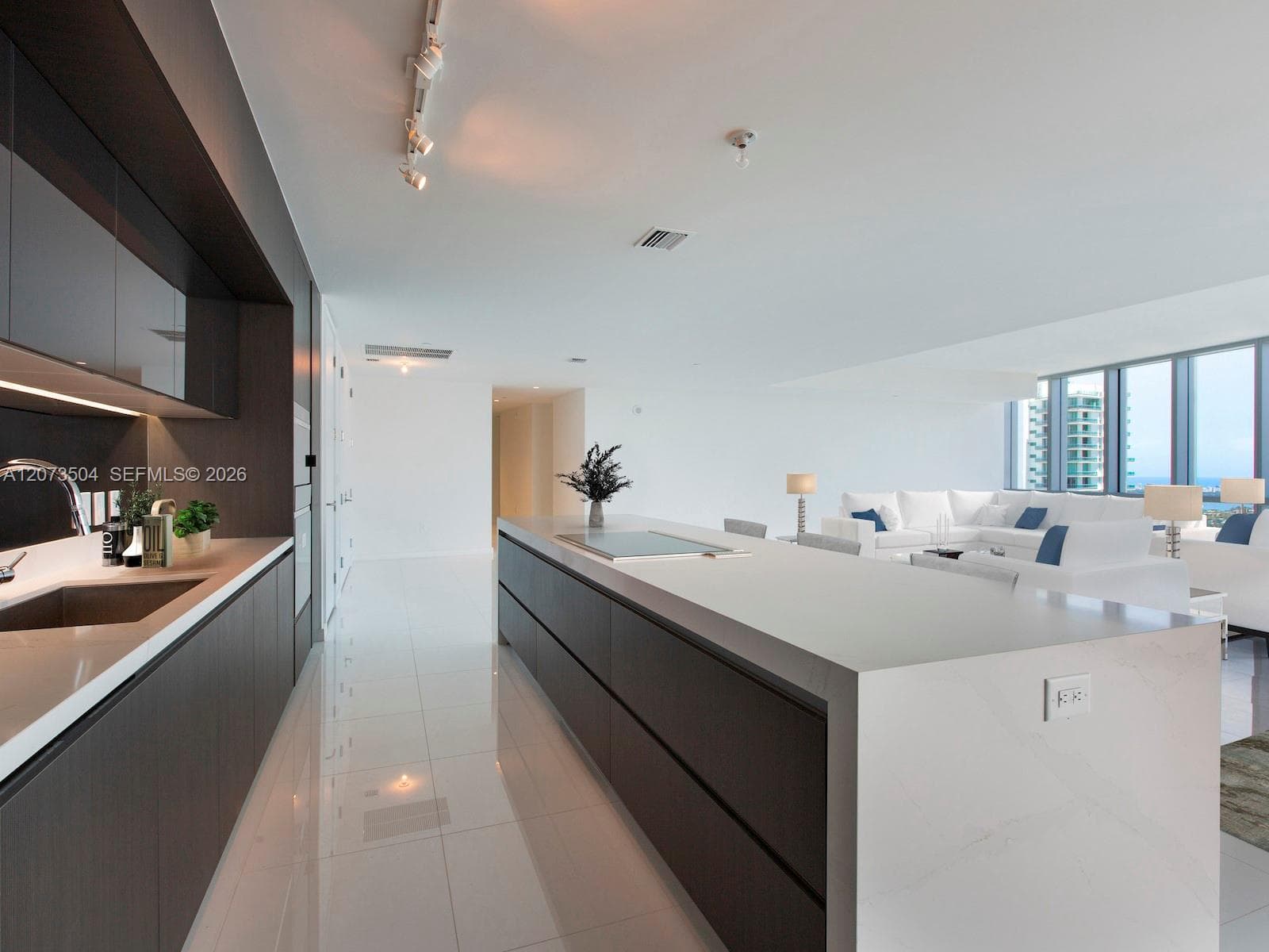 Paramount Miami Worldcenter · #PH5011 in Miami - Photo 16