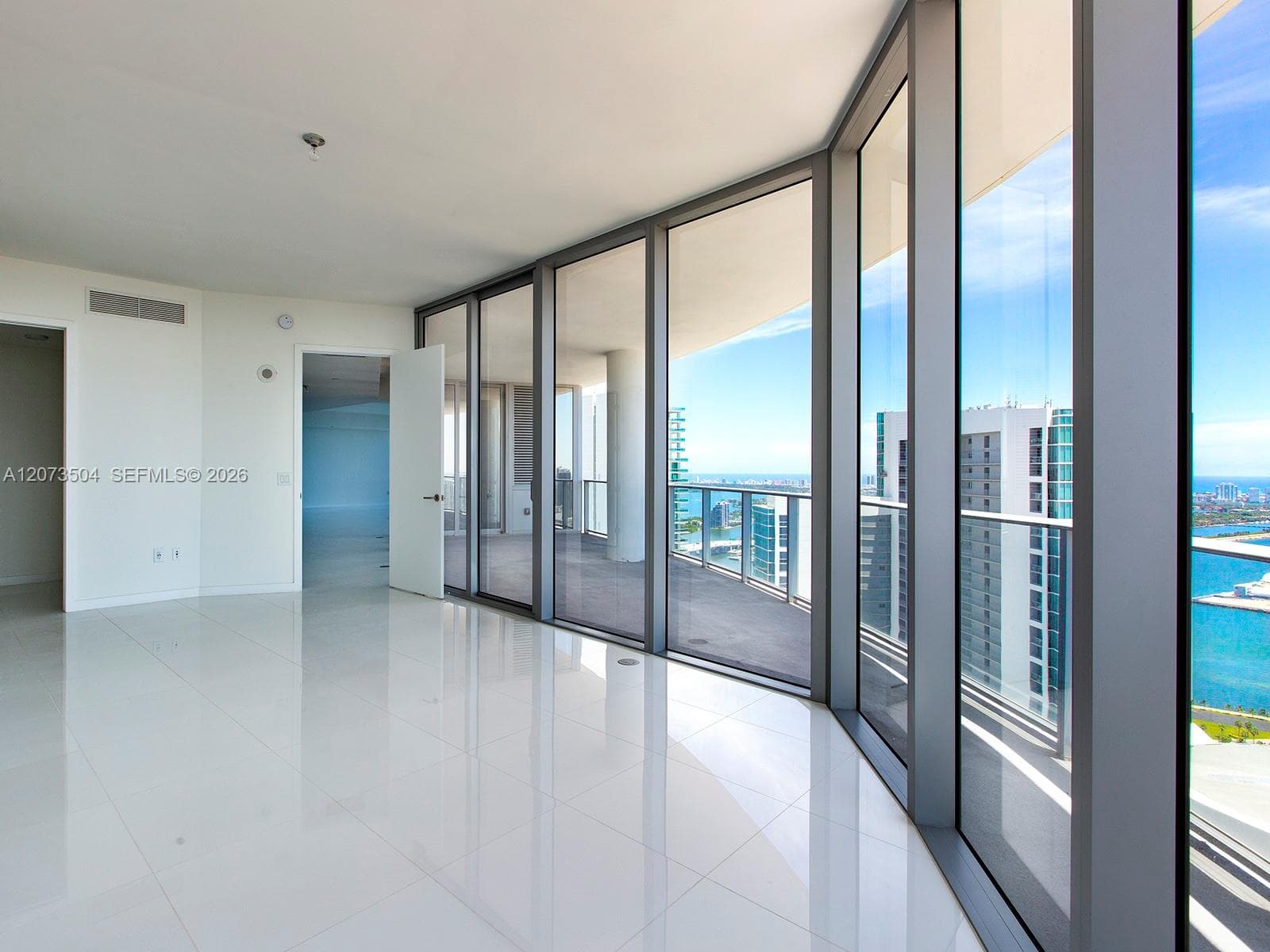 Paramount Miami Worldcenter · #PH5011 in Miami - Photo 25