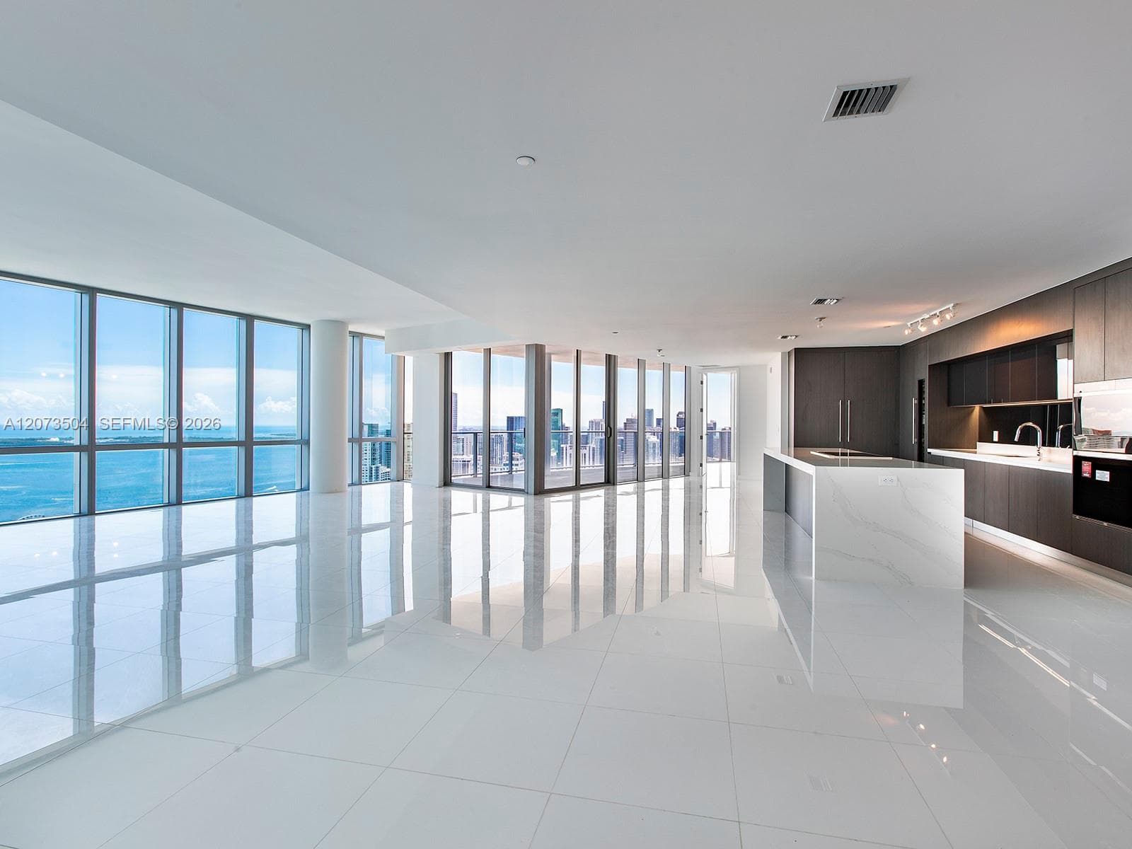 Paramount Miami Worldcenter · #PH5011 in Miami - Photo 8