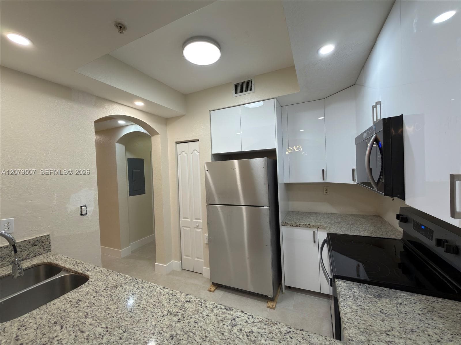 CENTURY PARK CONDO · #209 in Miami - Photo 3