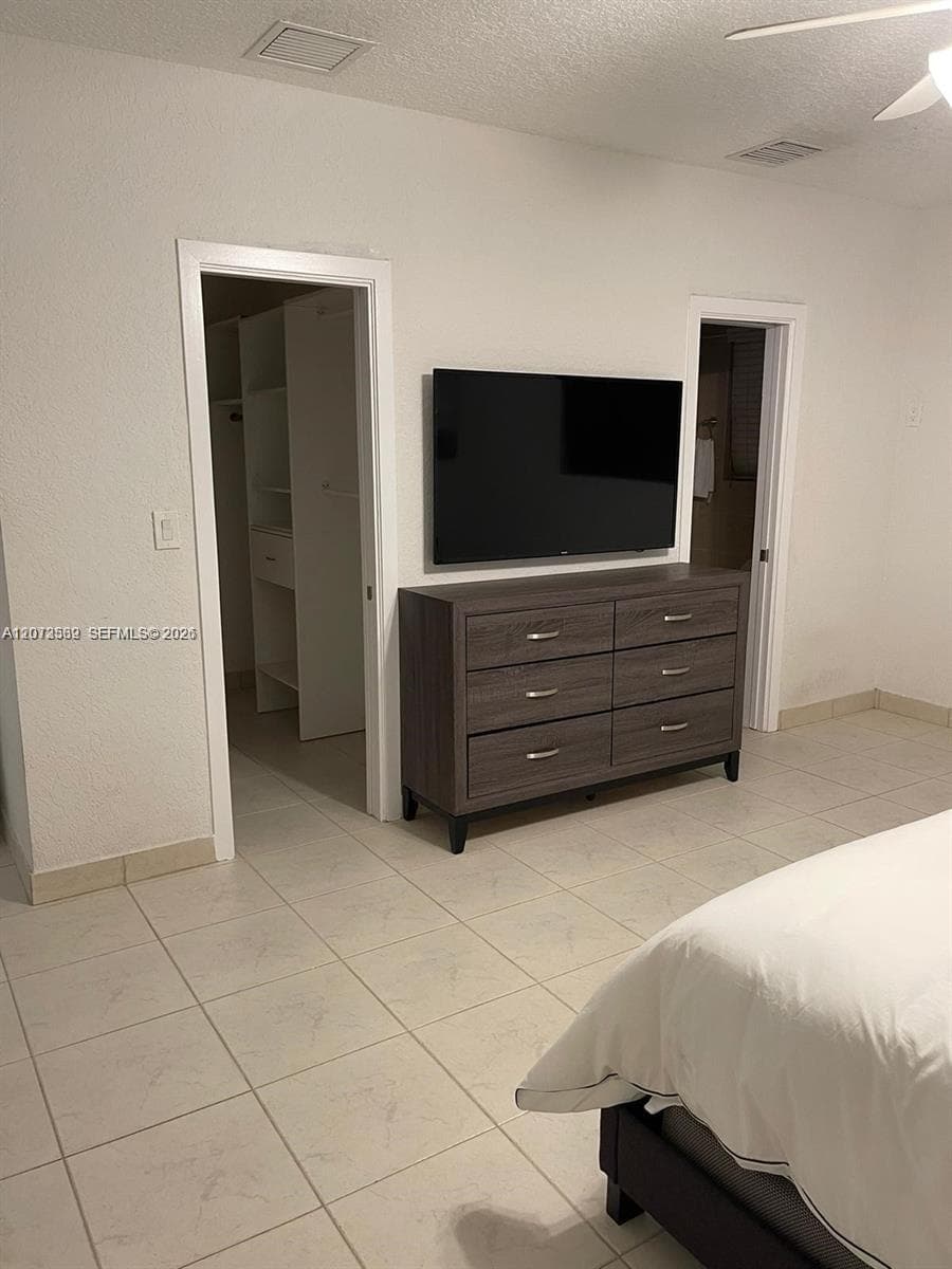 612 Hibiscus Dr photo 13