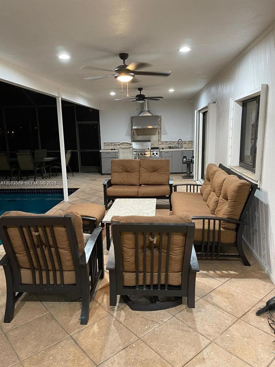 612 Hibiscus Dr photo 20