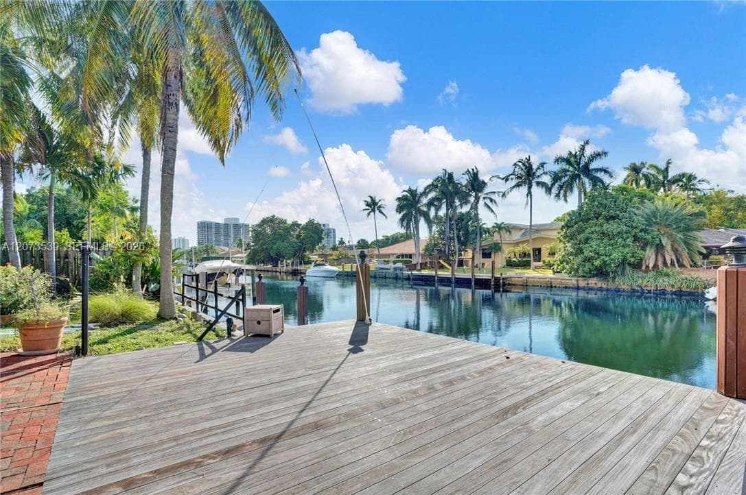 612 Hibiscus Dr photo 30