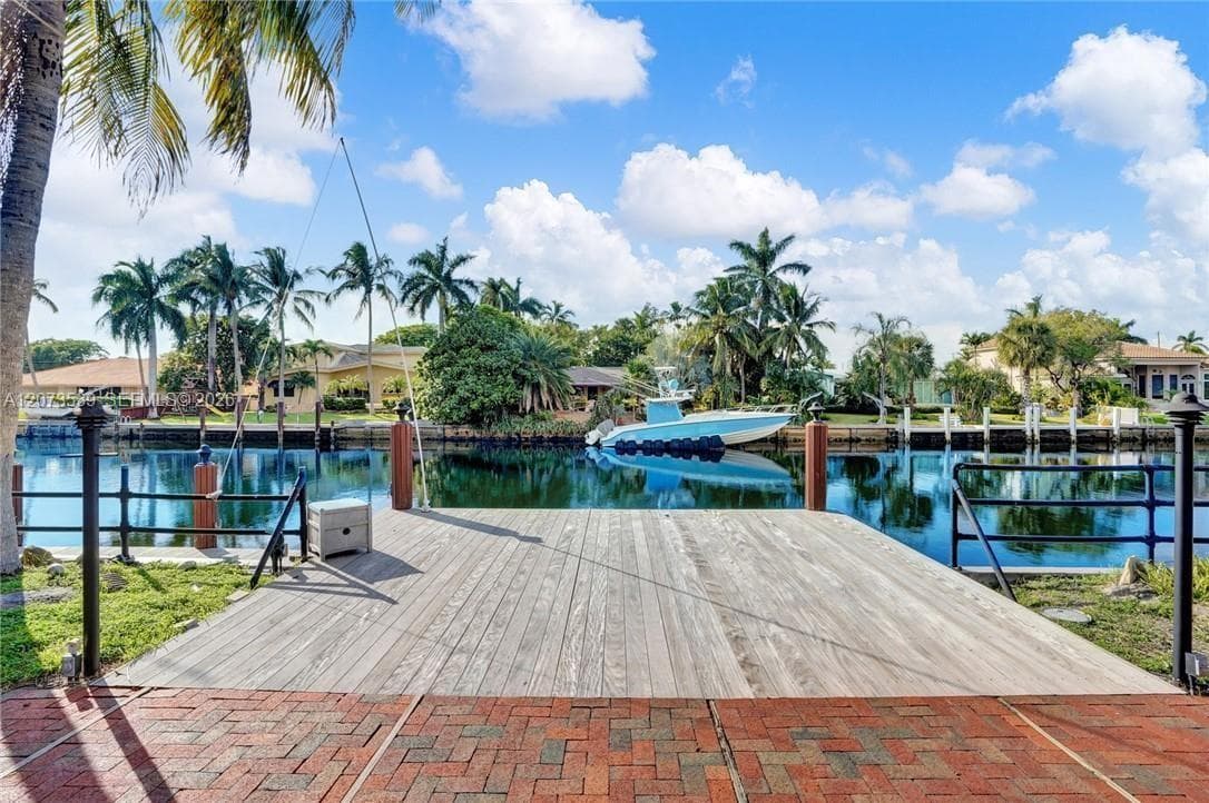 612 Hibiscus Dr photo 31