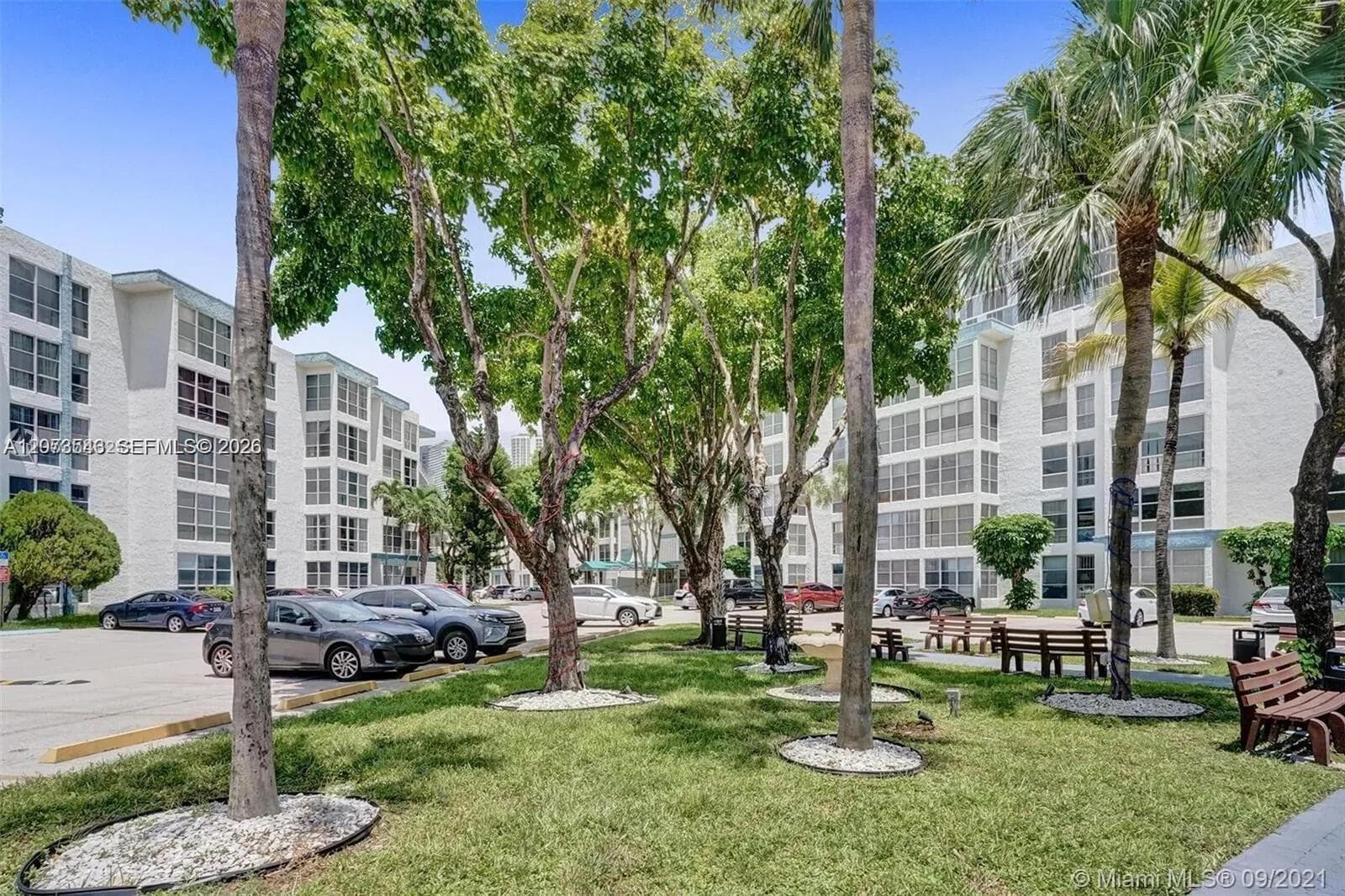 AVILA CONDO · #405 in Sunny Isles Beach - Photo 5