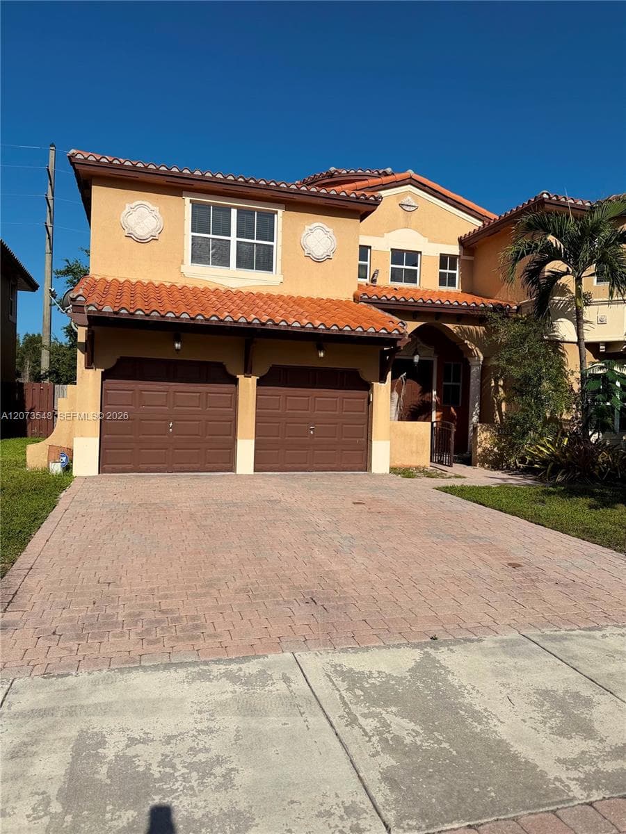 2700 SW 156th Pl #0 photo 3