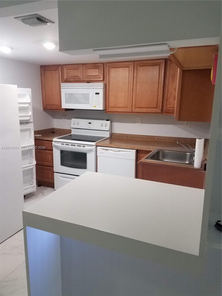NAUTICO BAY CLUB CONDO · #410 in Miami Beach - Photo 8