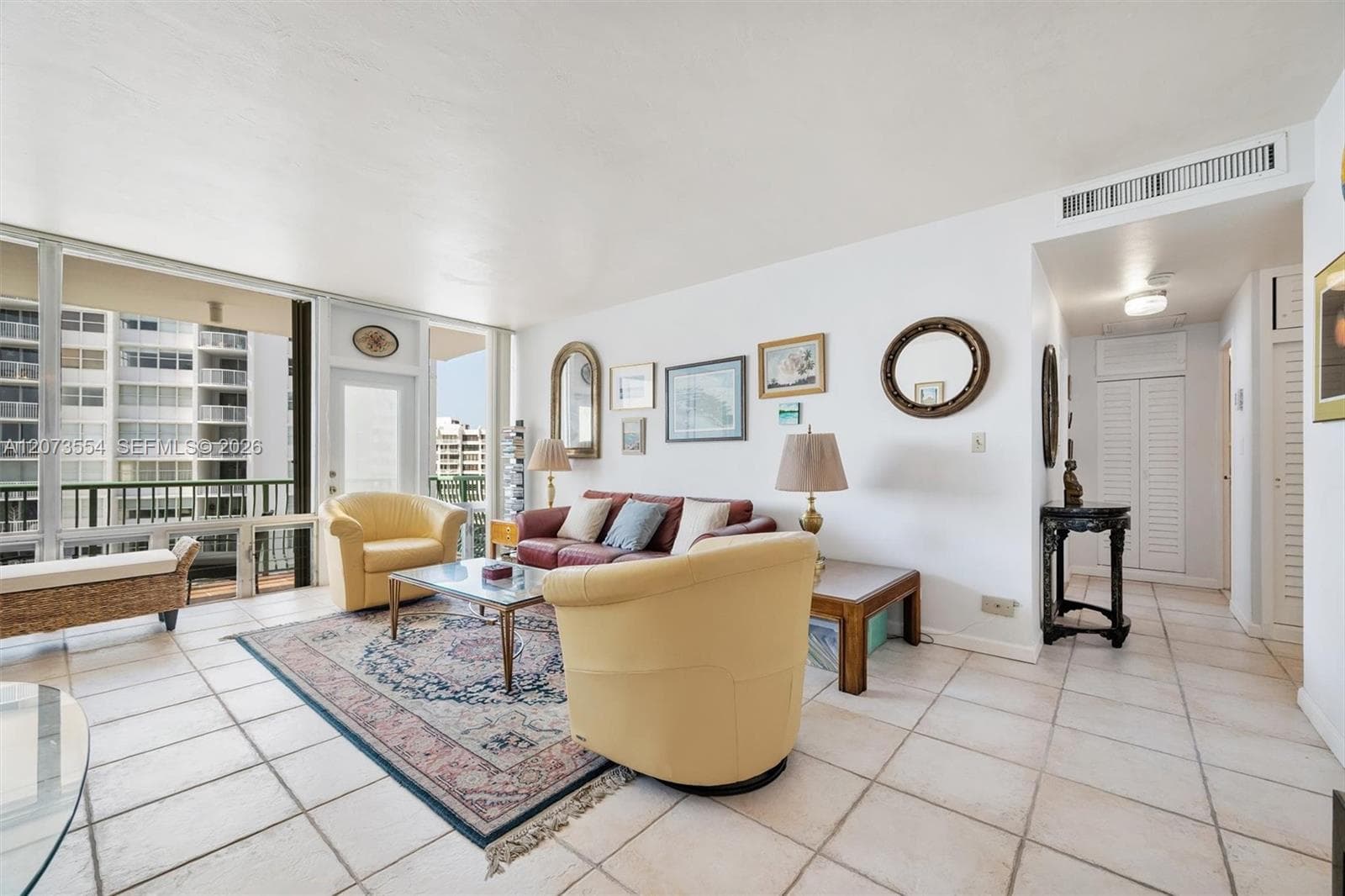 BRICKELL BAY TOWER CONDO · #706 in Miami - Photo 6