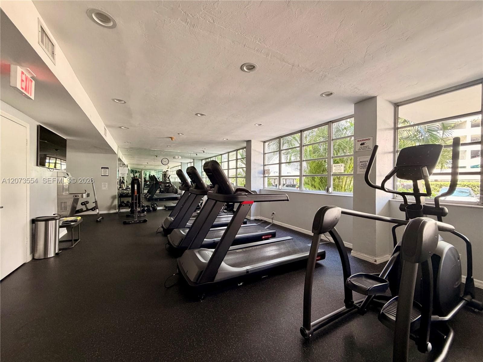 BRICKELL BAY TOWER CONDO · #706 in Miami - Photo 34