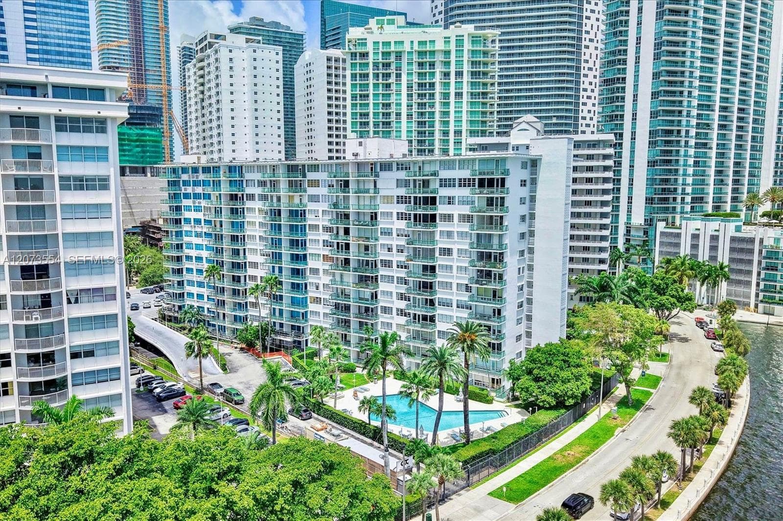 BRICKELL BAY TOWER CONDO · #706 in Miami - Photo 38