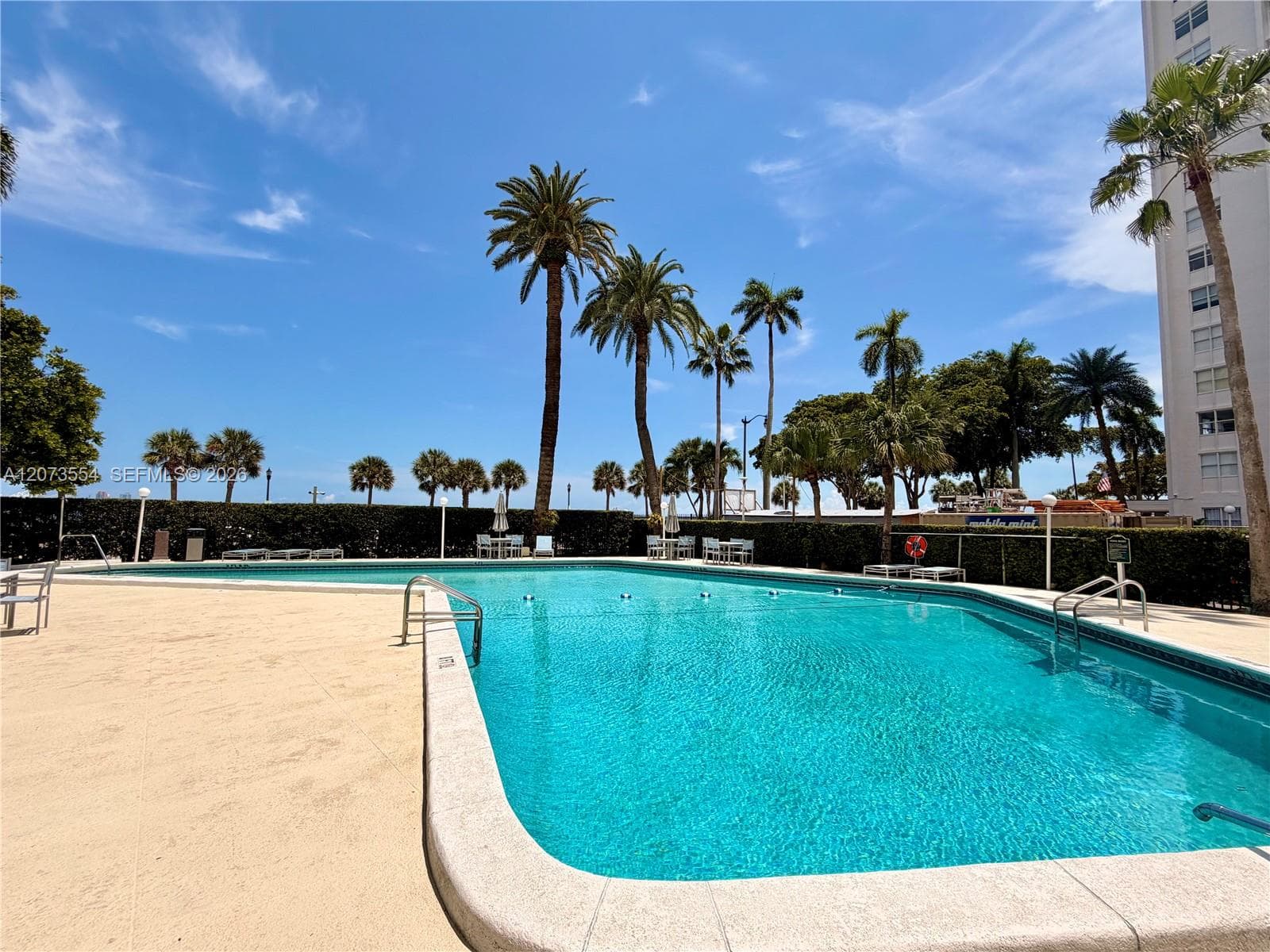 BRICKELL BAY TOWER CONDO · #706 in Miami - Photo 33