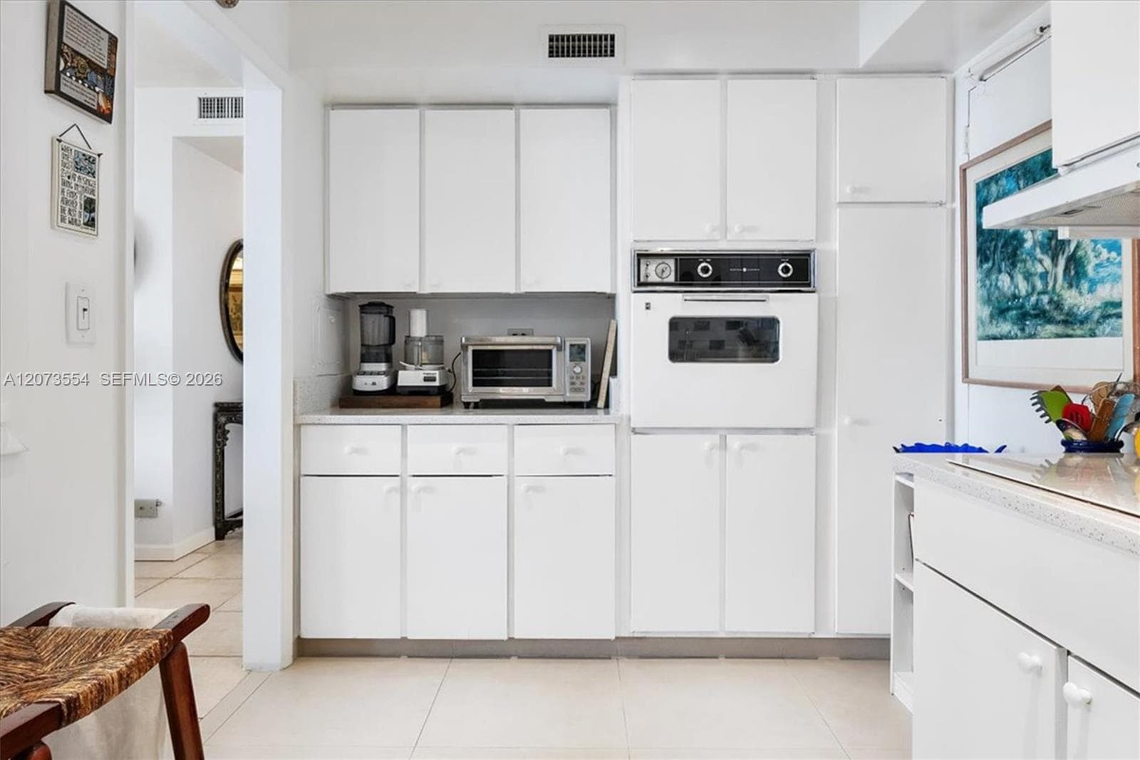 BRICKELL BAY TOWER CONDO · #706 in Miami - Photo 18