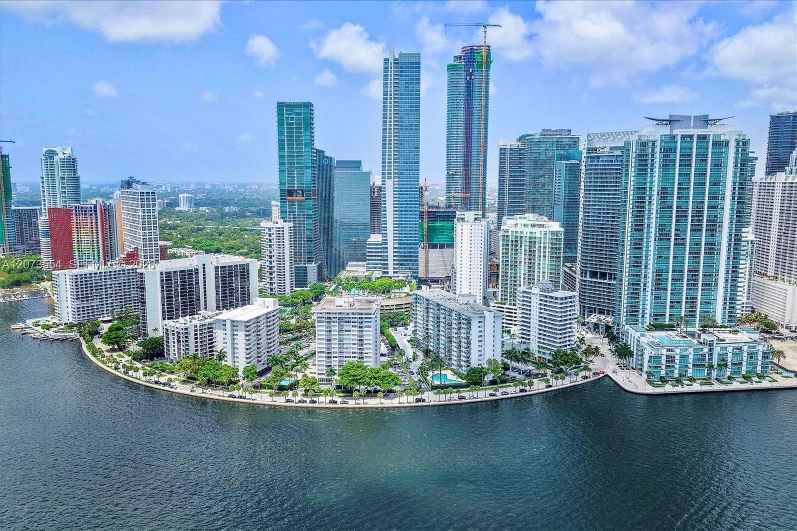 BRICKELL BAY TOWER CONDO · #706 in Miami - Photo 40