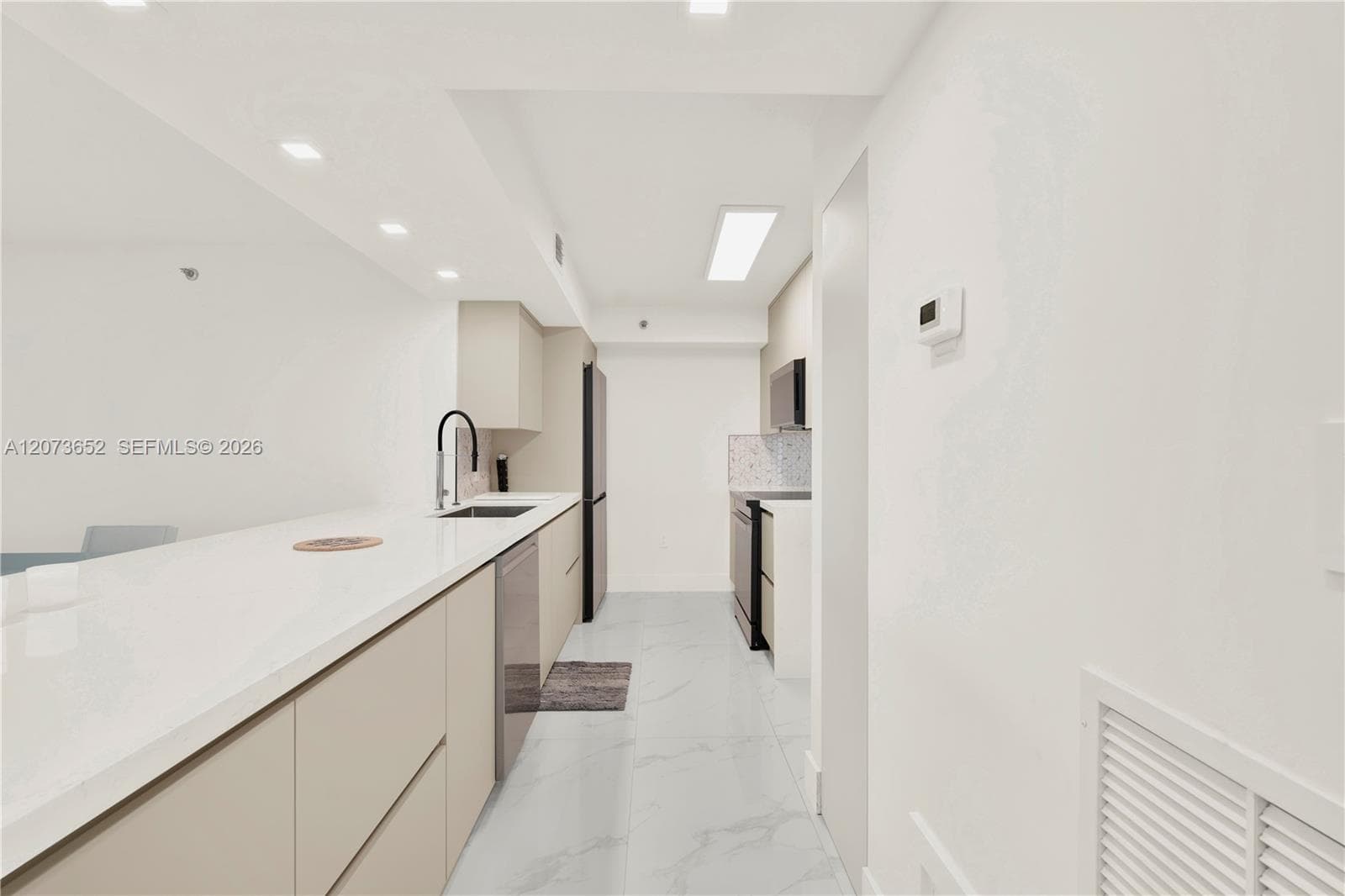 LEXCELLENCE CONDO · #507 in Miami Beach - Photo 7