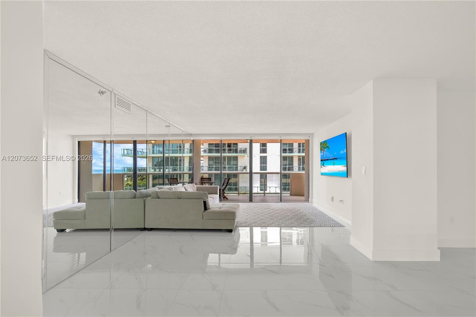 LEXCELLENCE CONDO · #507 in Miami Beach - Photo 3
