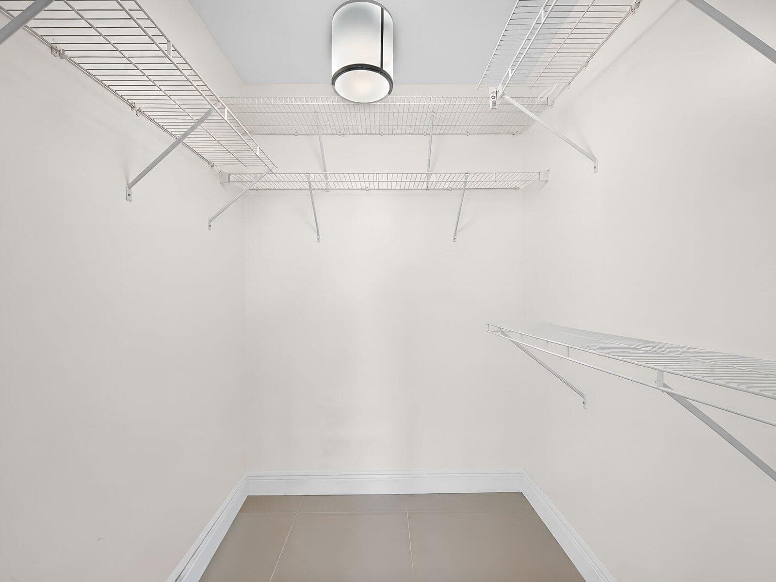 55-custom-closet