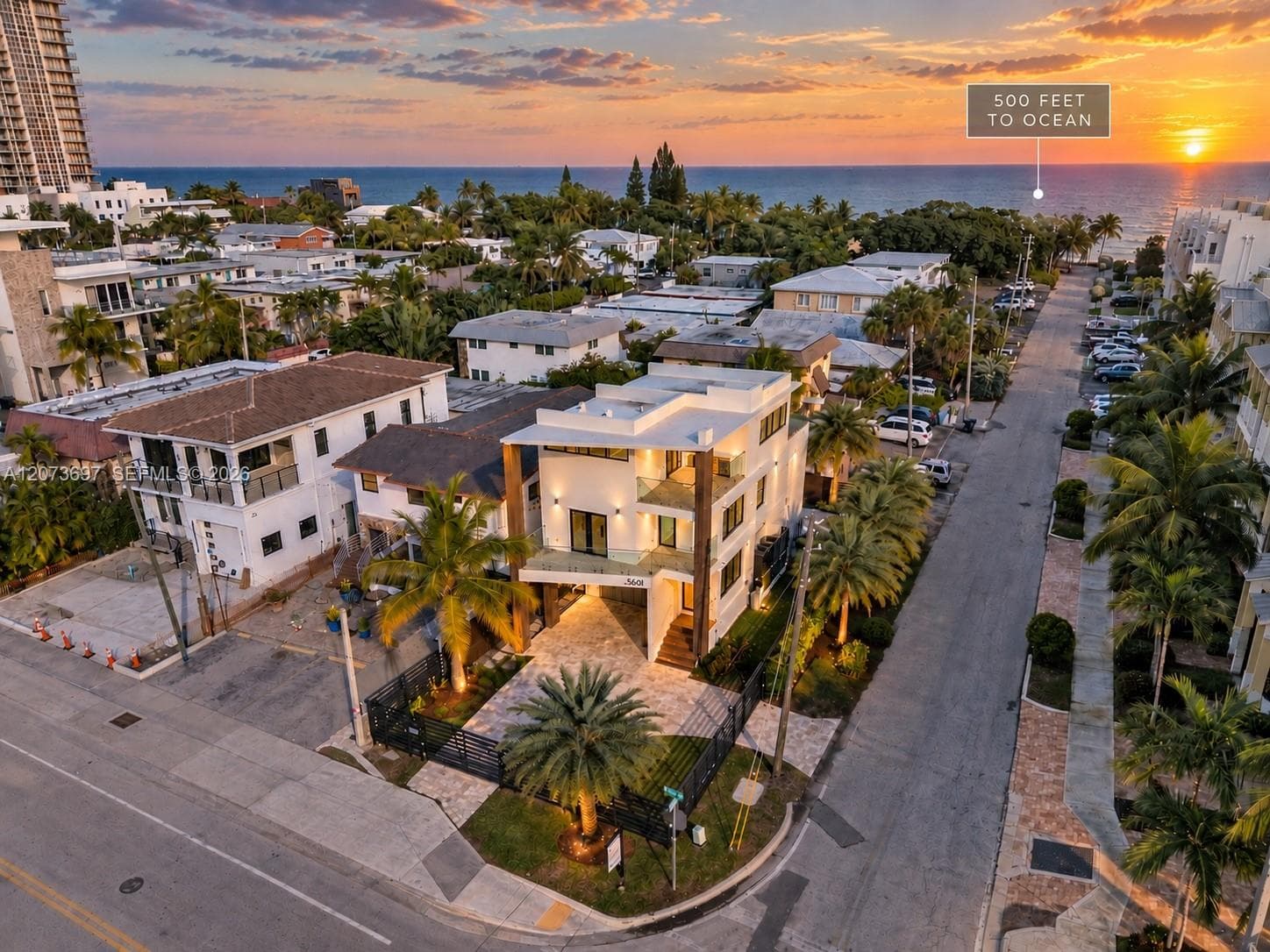 5601 N Ocean Dr photo 3