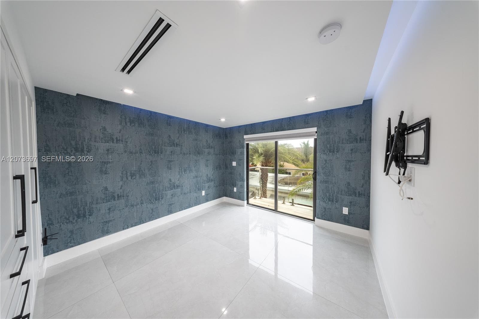 5601 N Ocean Dr photo 36