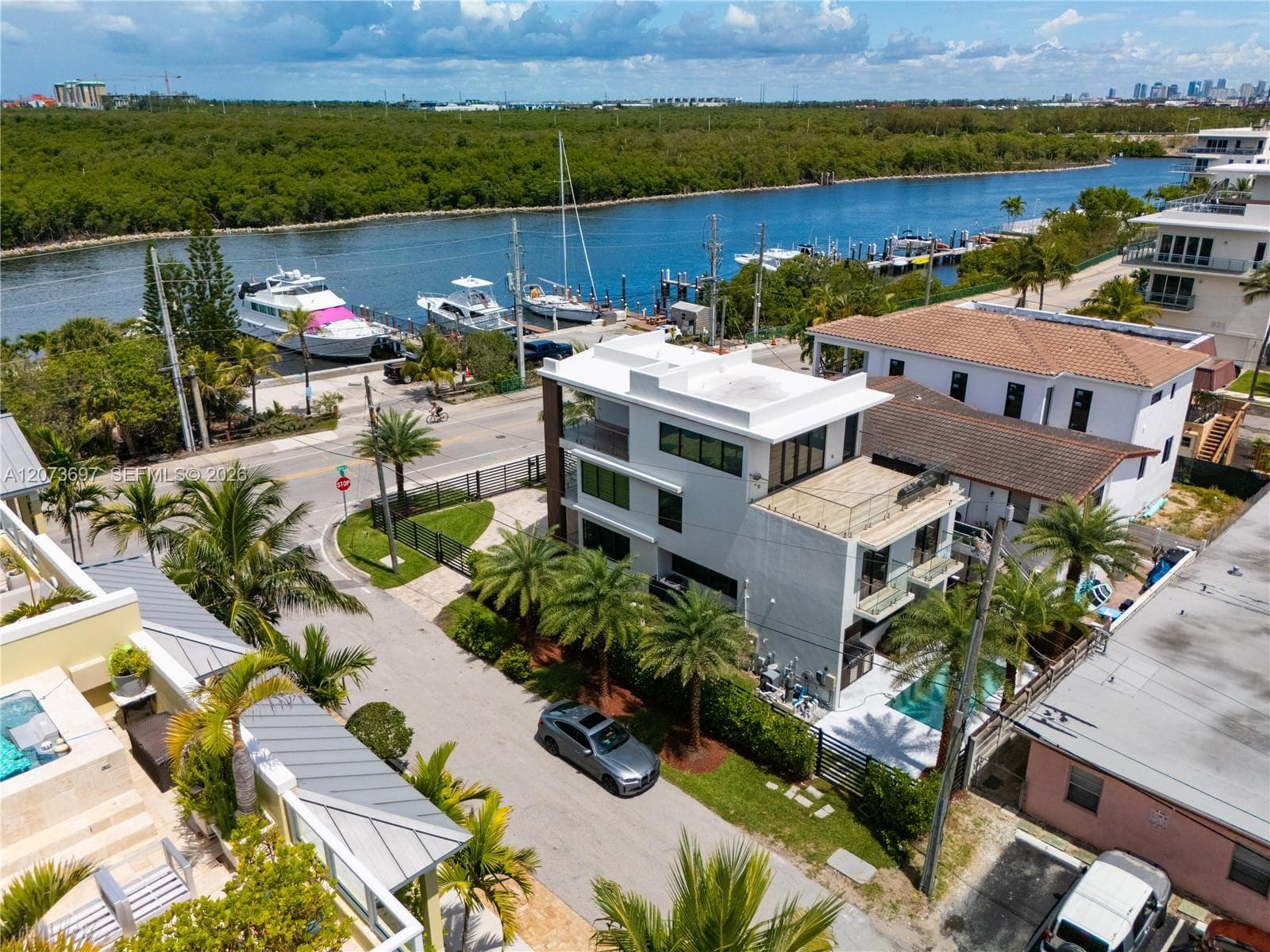 5601 N Ocean Dr photo 71