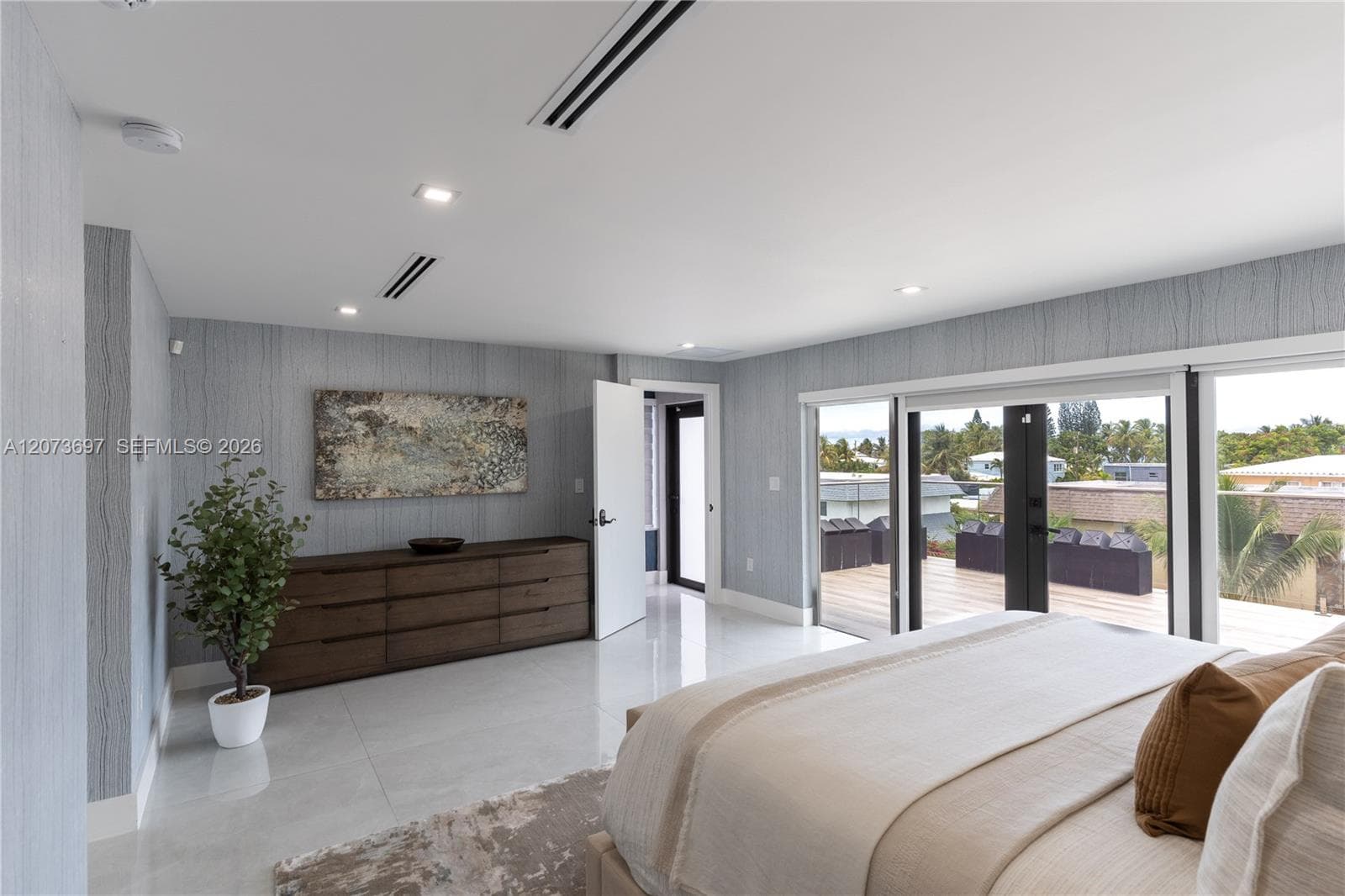 5601 N Ocean Dr photo 51