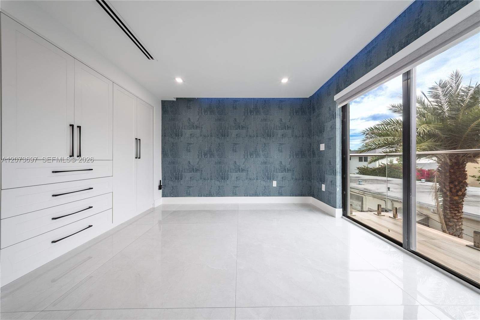5601 N Ocean Dr photo 37