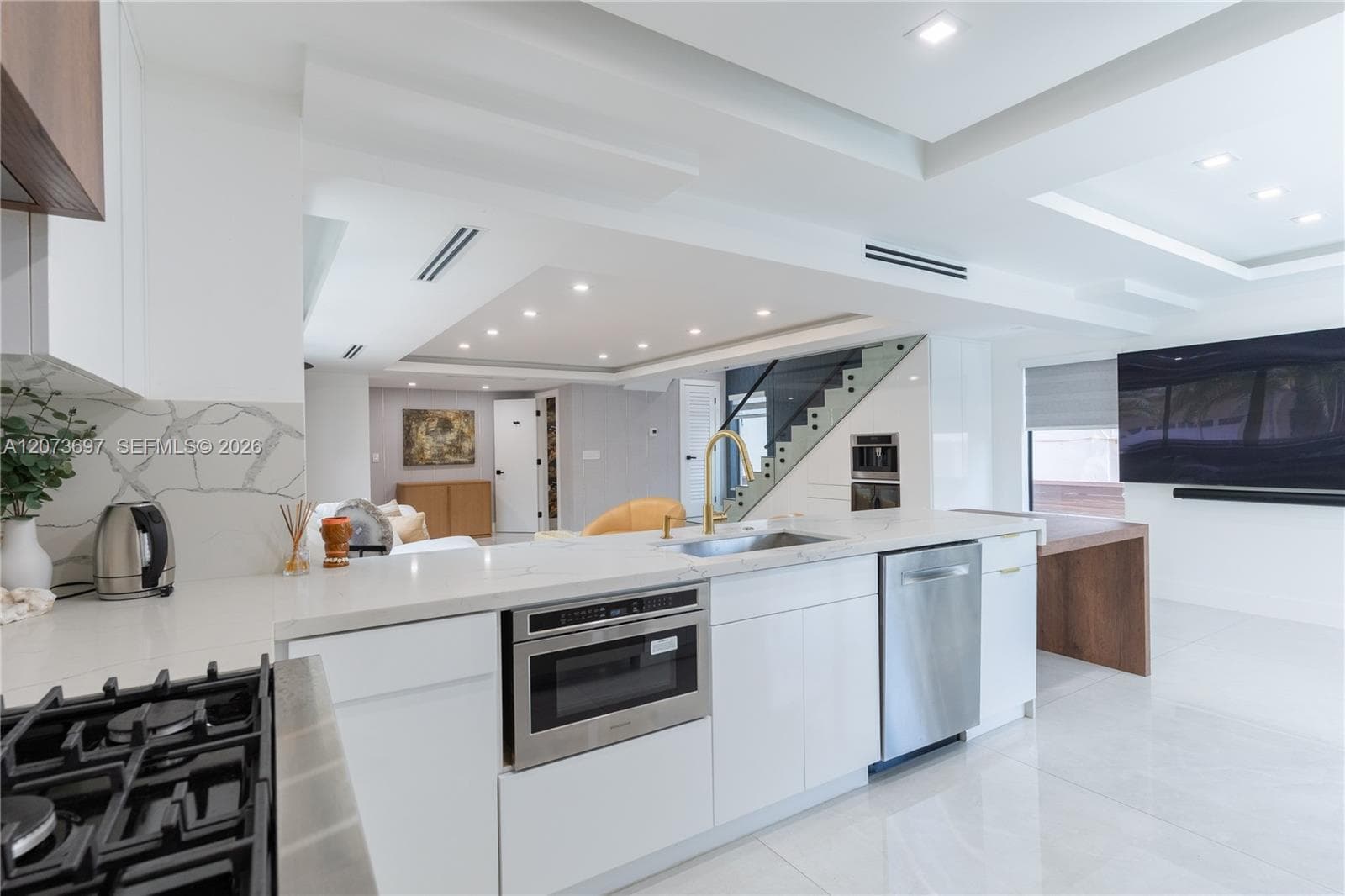 5601 N Ocean Dr photo 15