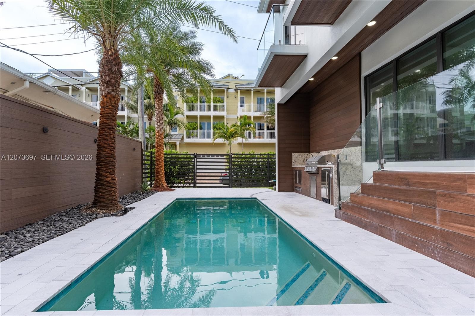 5601 N Ocean Dr photo 68