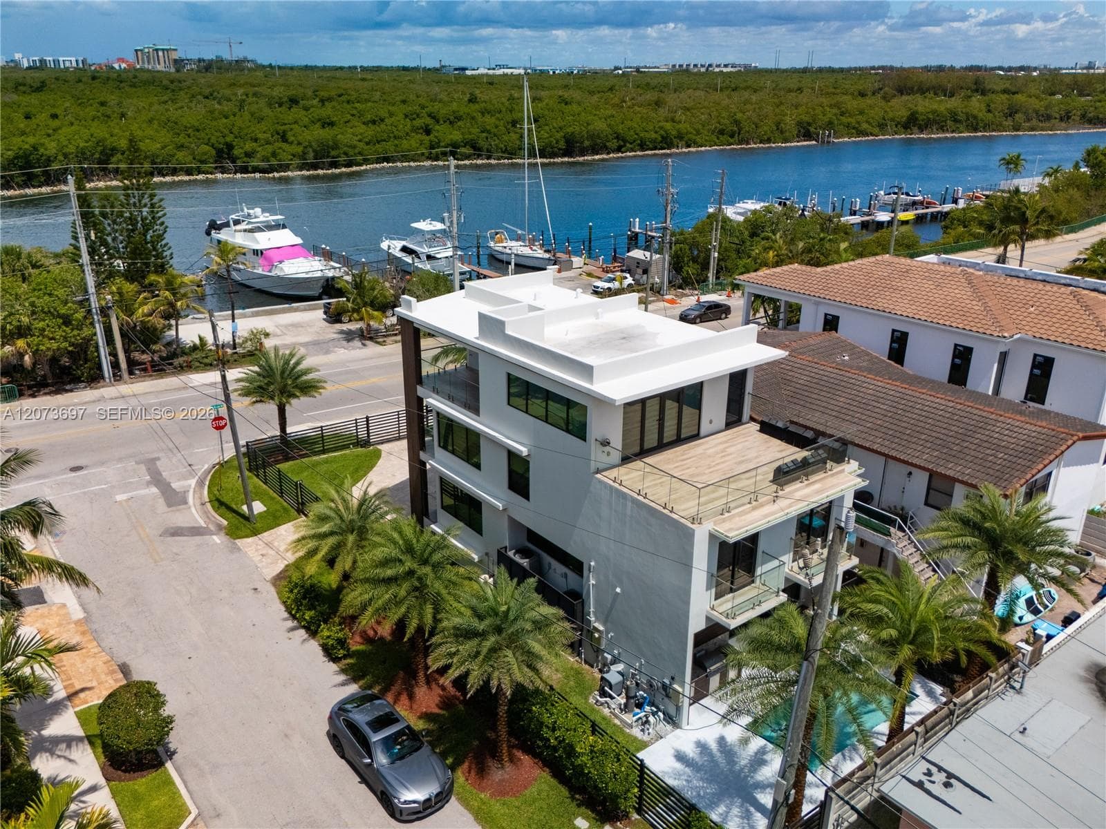 5601 N Ocean Dr photo 70