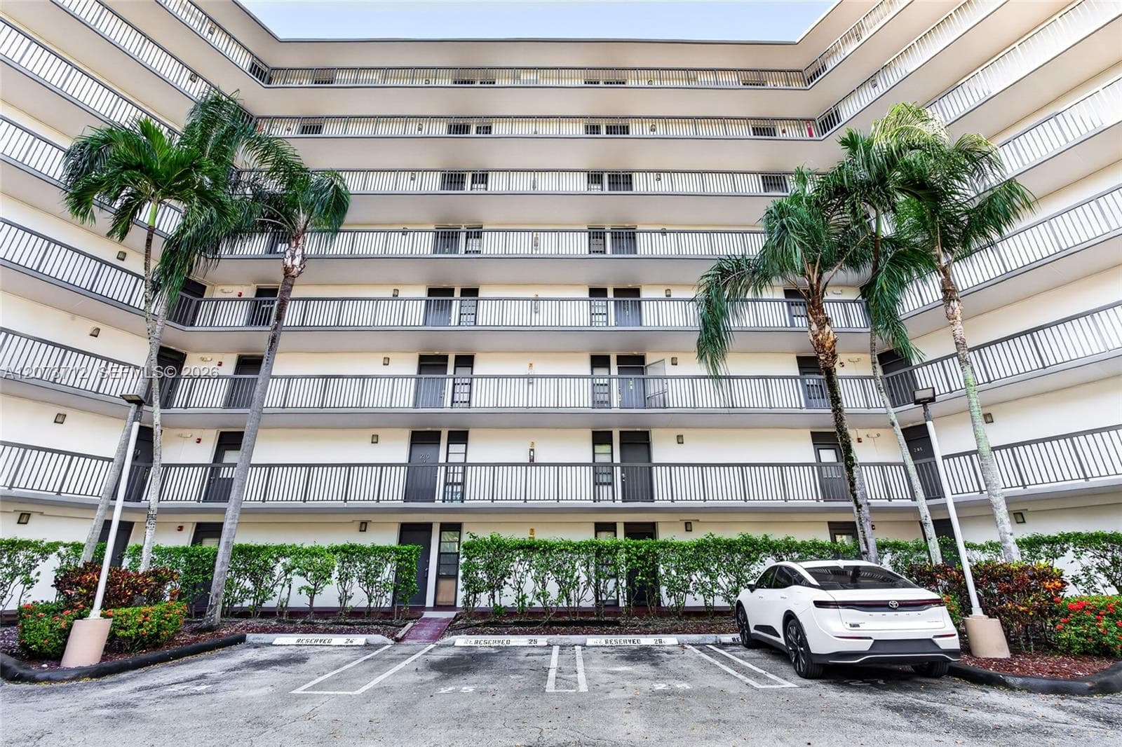 BRAVURA I CONDO · #310 in Aventura - Photo 20