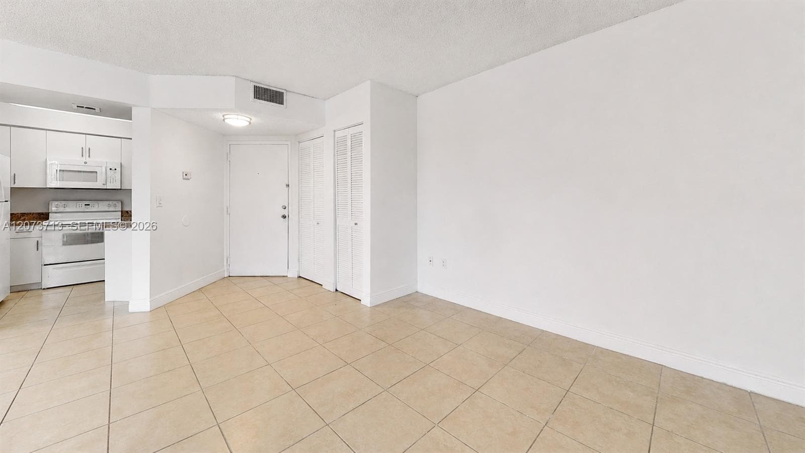 VERABELLA FALLS CONDO · #G-205 in Miami - Photo 2
