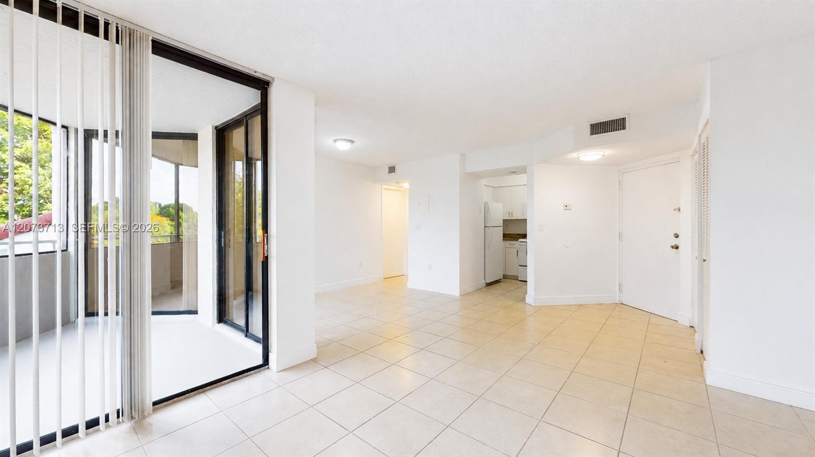VERABELLA FALLS CONDO · #G-205 in Miami - Photo 4