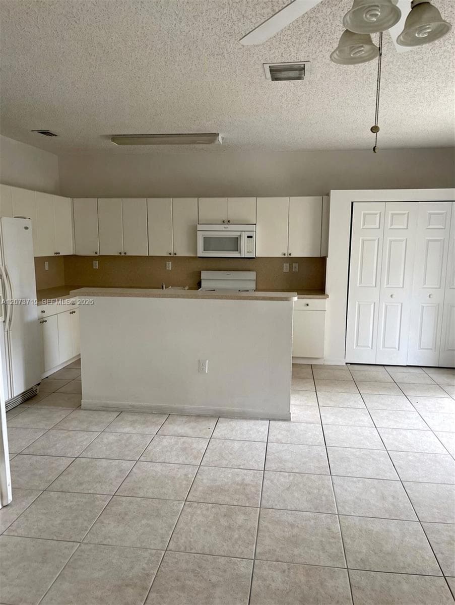 2357 SE 23rd Dr #2357 photo 2