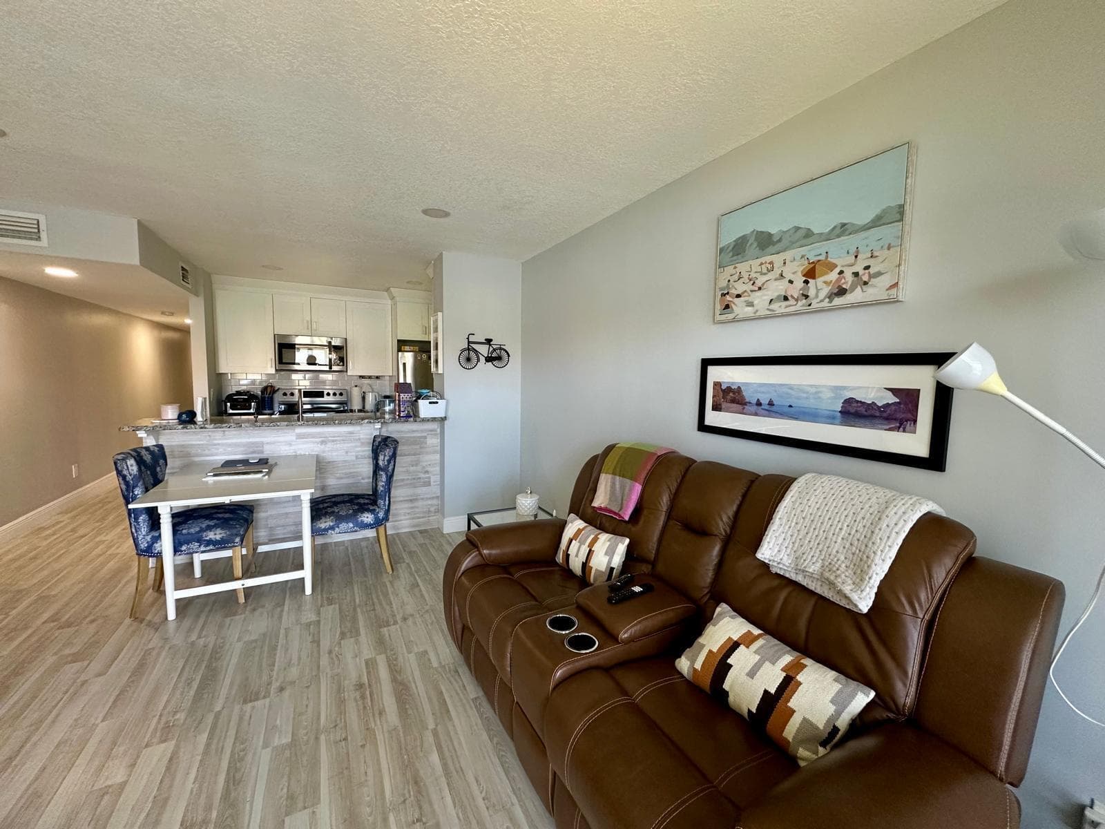 155 cypress living rm kitchen view