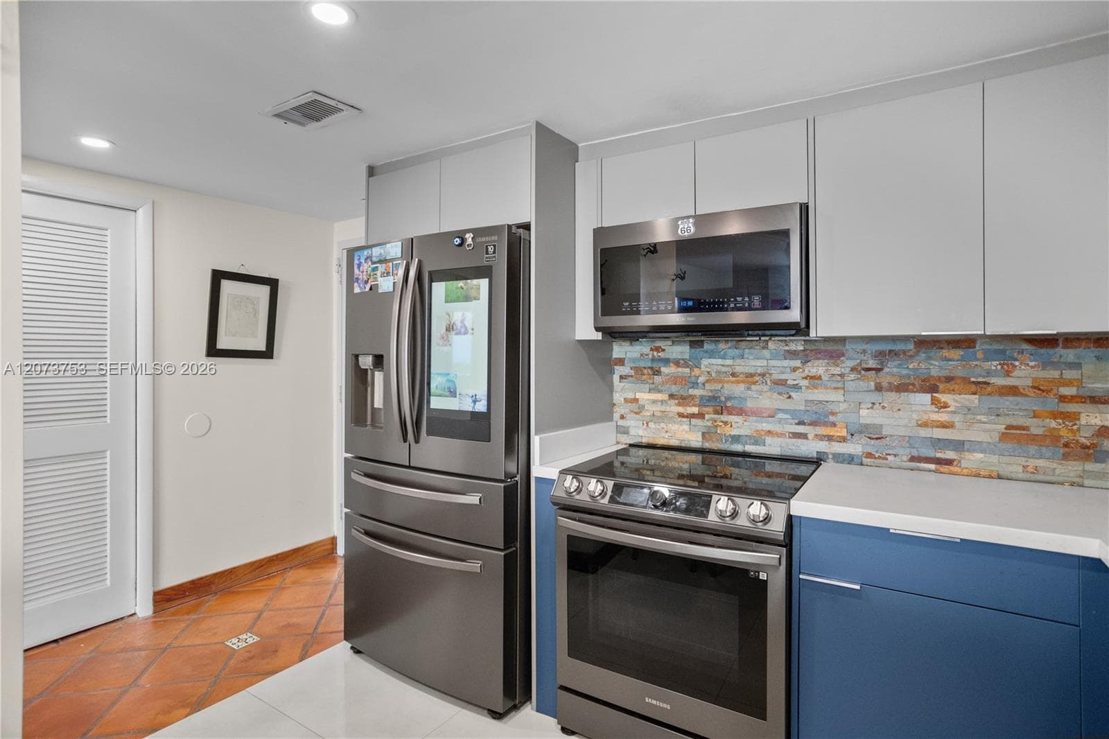 VECINO DEL MAR CONDO · #1204 in North Miami - Photo 1