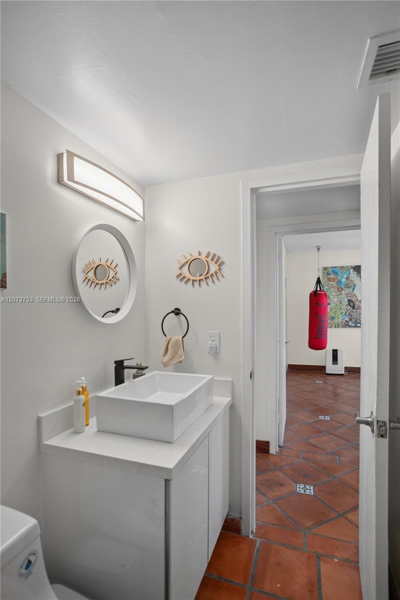 VECINO DEL MAR CONDO · #1204 in North Miami - Photo 21