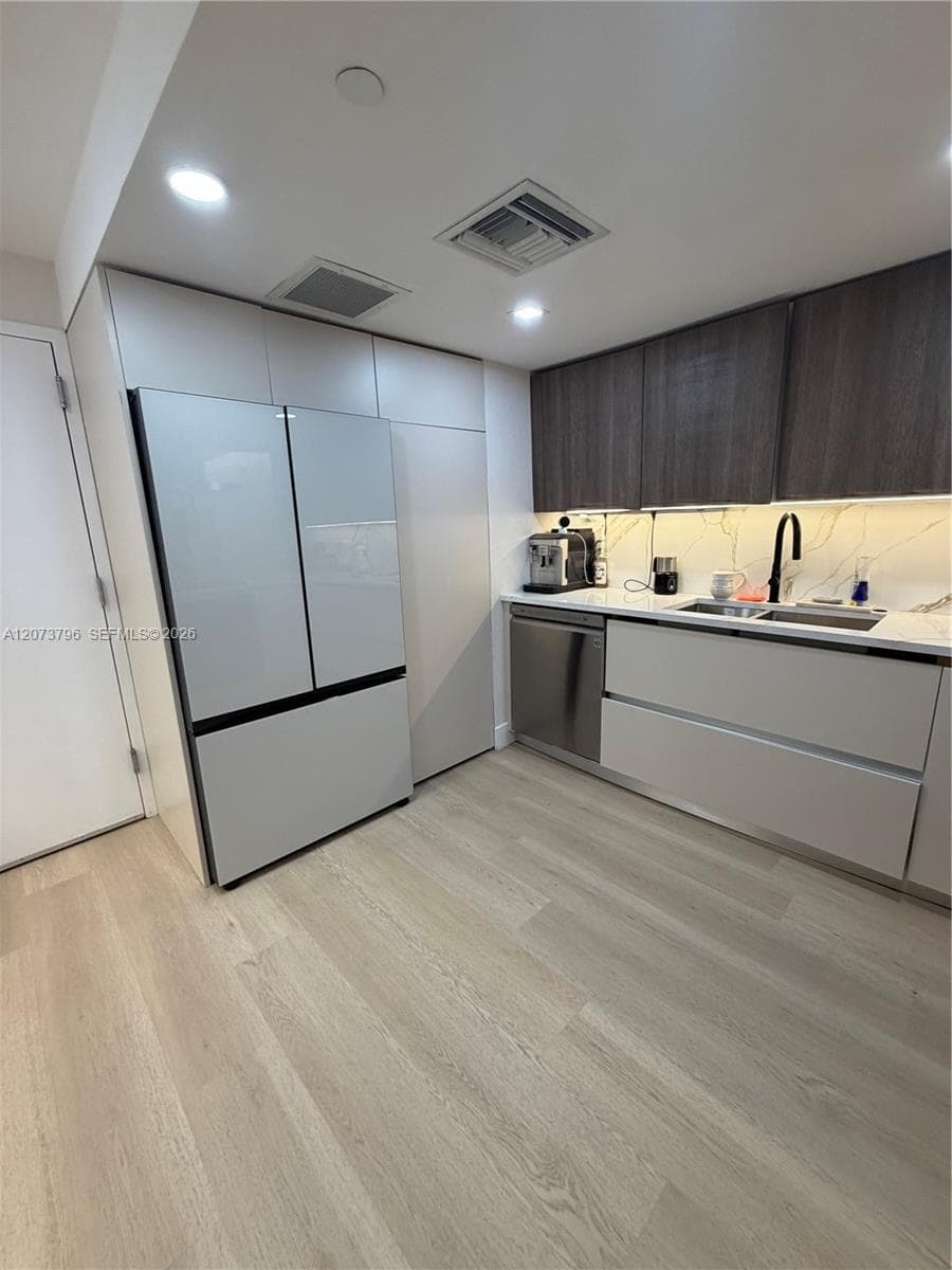 BAY HARBOR CLUB CONDO · #405 in Bay Harbor Islands - Photo 6