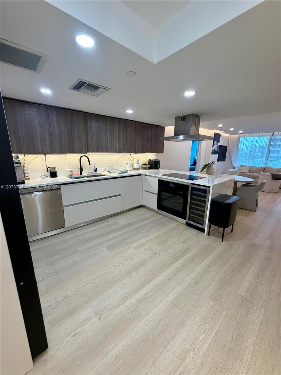 BAY HARBOR CLUB CONDO · #405 in Bay Harbor Islands - Photo 3