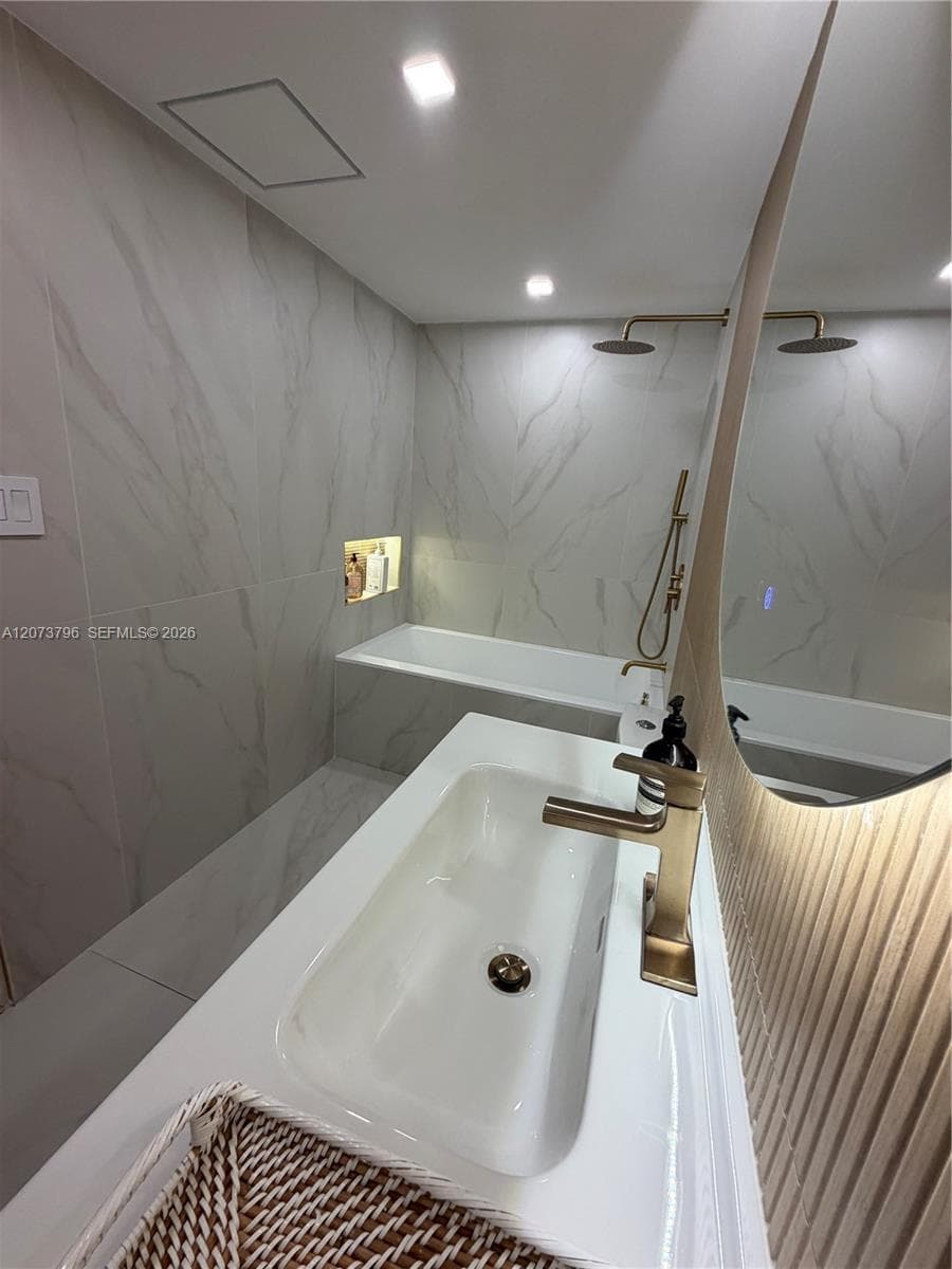BAY HARBOR CLUB CONDO · #405 in Bay Harbor Islands - Photo 9