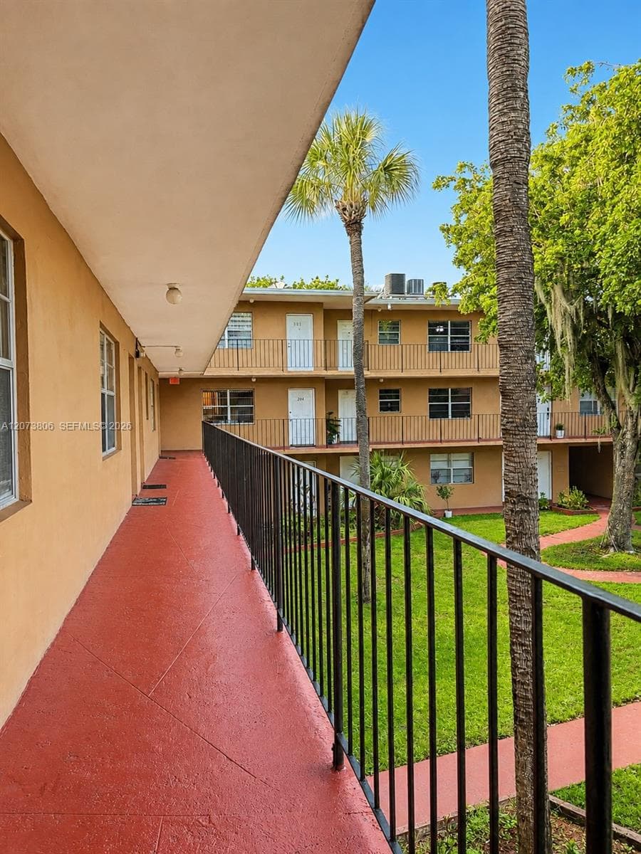 THE KENSINGTON CONDO · #214C in Hialeah - Photo 8