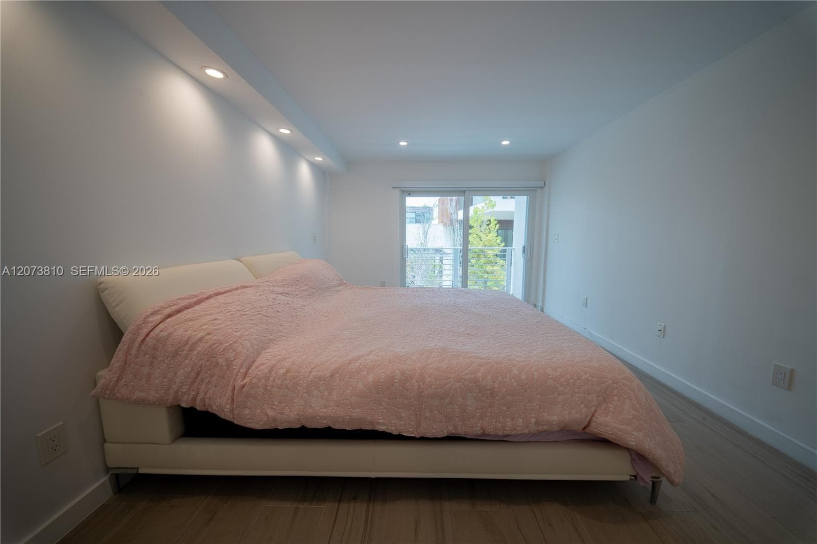 ISLAND CLUB OF SOUTH BEAT · #202 in Miami Beach - Photo 10