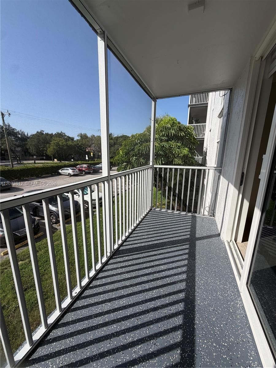 WOODSIDE APTS CONDO · #B214 in North Miami Beach - Photo 3