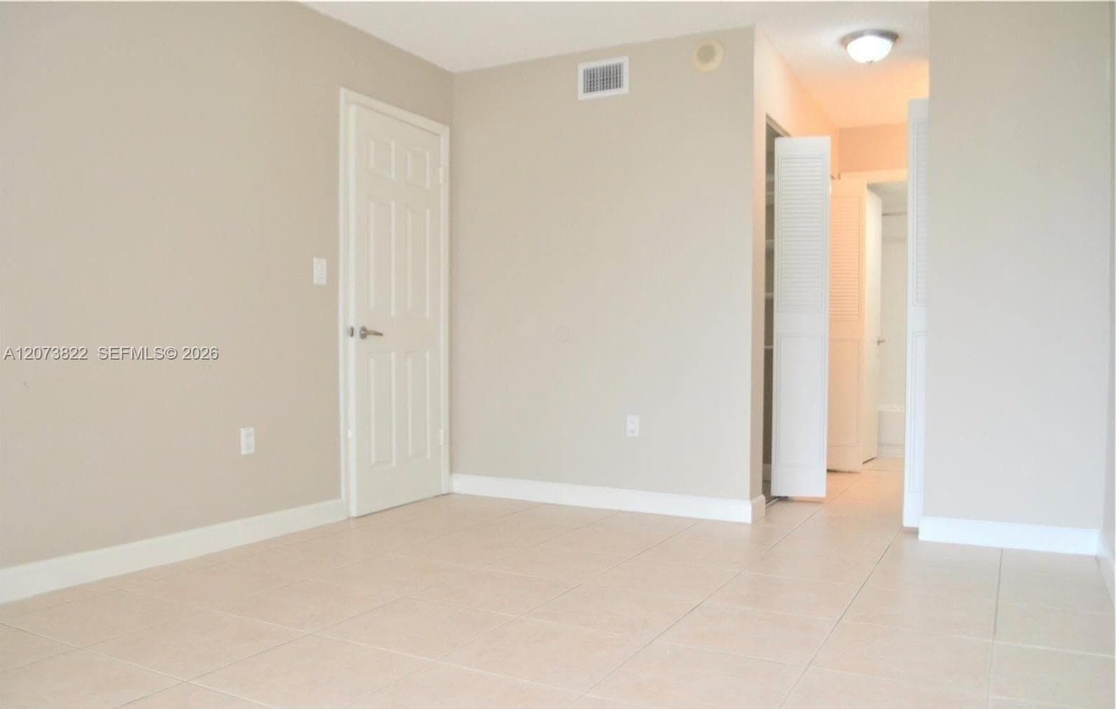 WILSHIRE CONDO · #703E in Miami - Photo 5