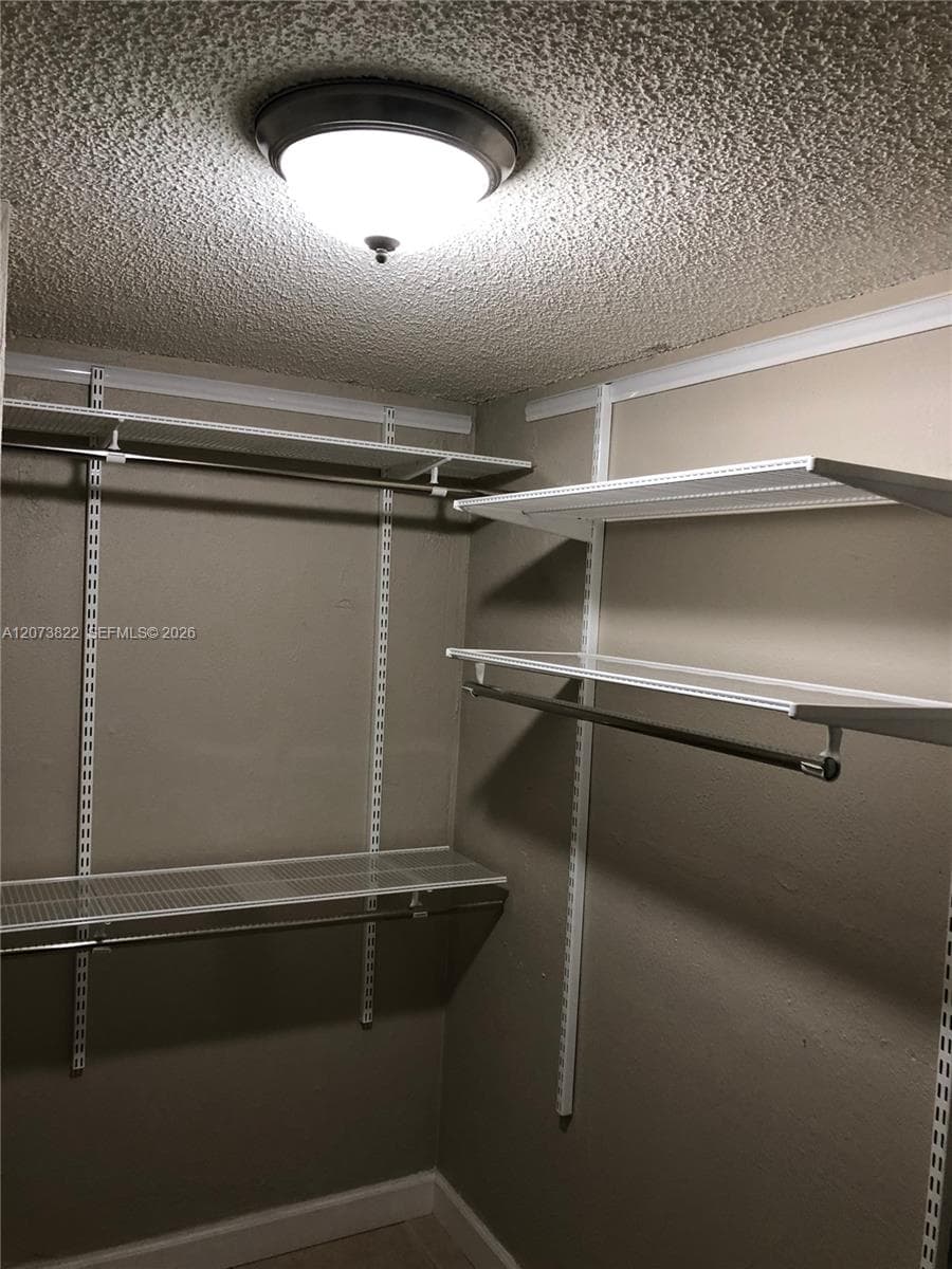 WILSHIRE CONDO · #703E in Miami - Photo 10