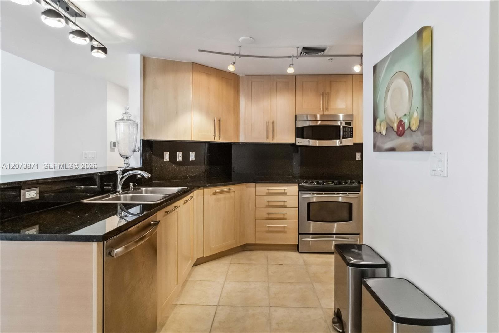 NURIVER LANDING CONDO · #1214 in Fort Lauderdale - Photo 12